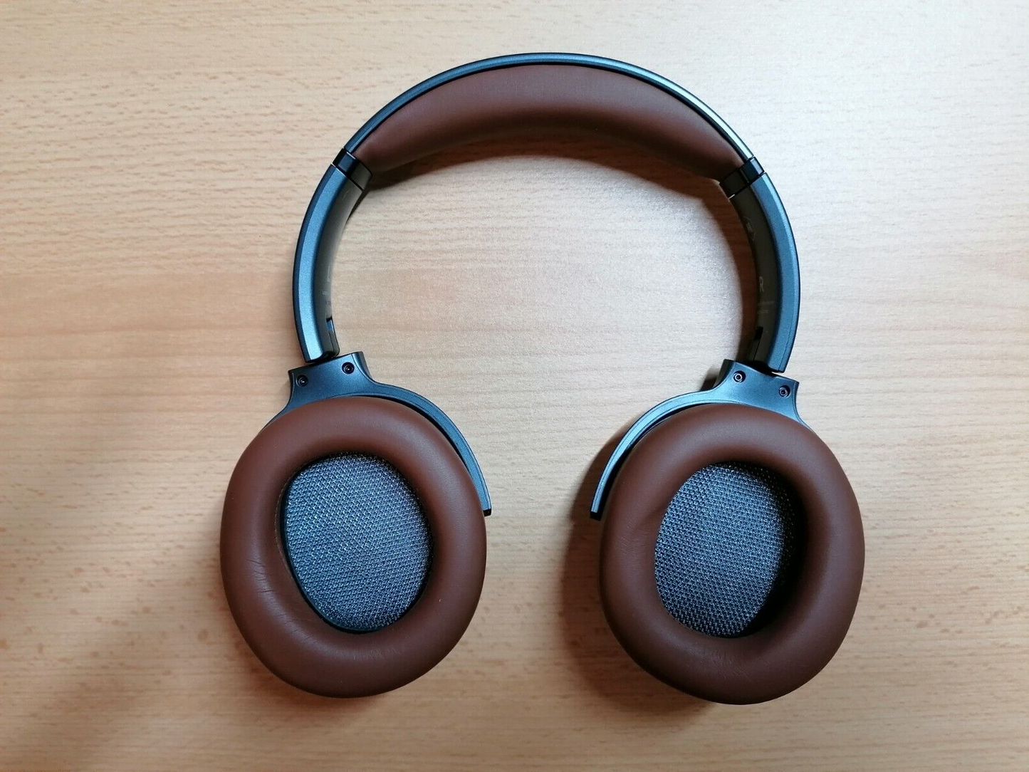 Beyerdynamic Lagoon ANC Traveller Ohrumschließende Kopfhörer - Braun Grau