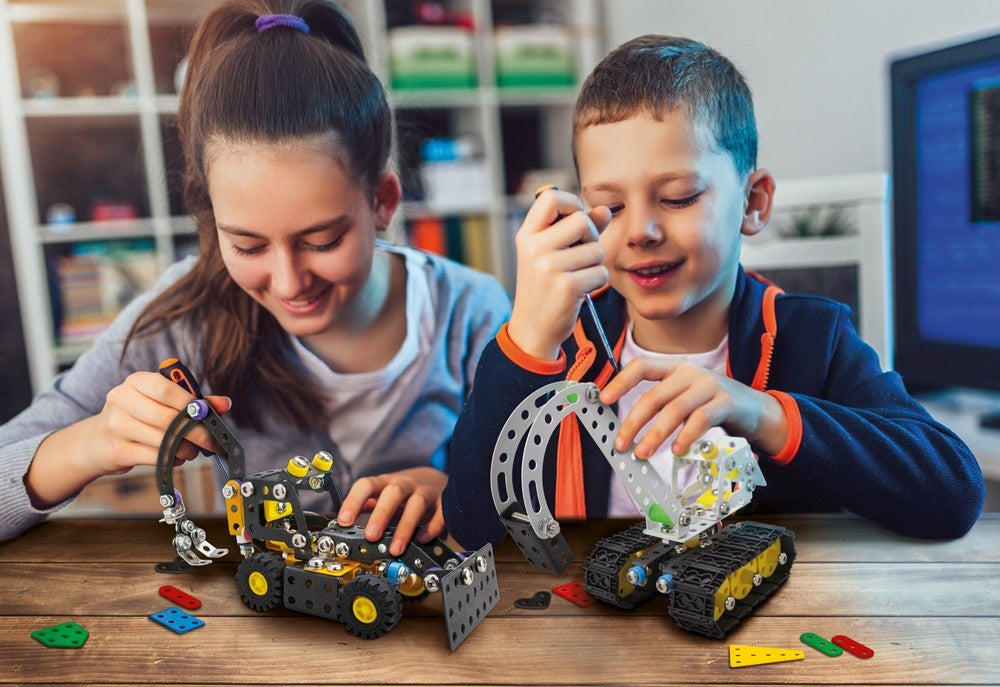 Konstruktionsspielzeug Metall Bausatz Bagger ab 8 Jahren – CONSTRUCTOR DIGGY