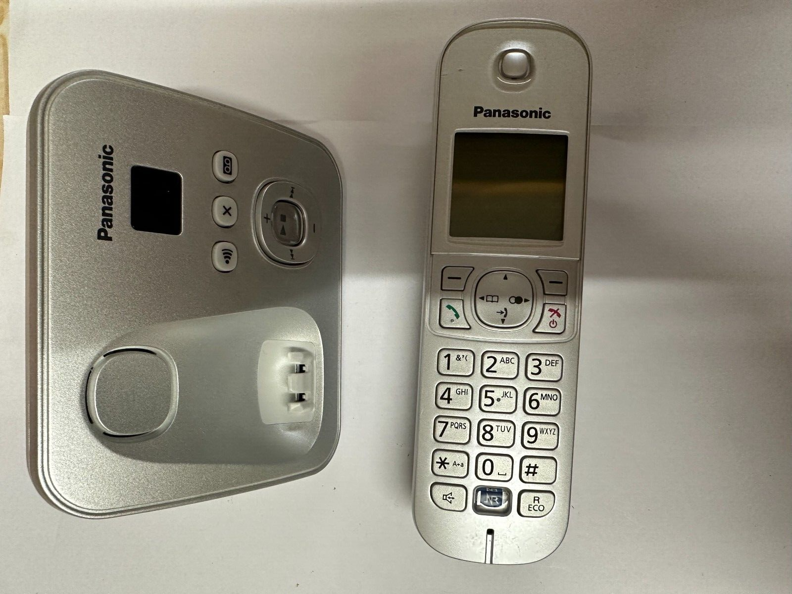 Panasonic DECT Telefon KX-TG6821GS Perlsilber Schnurlos Anrufbeantworter