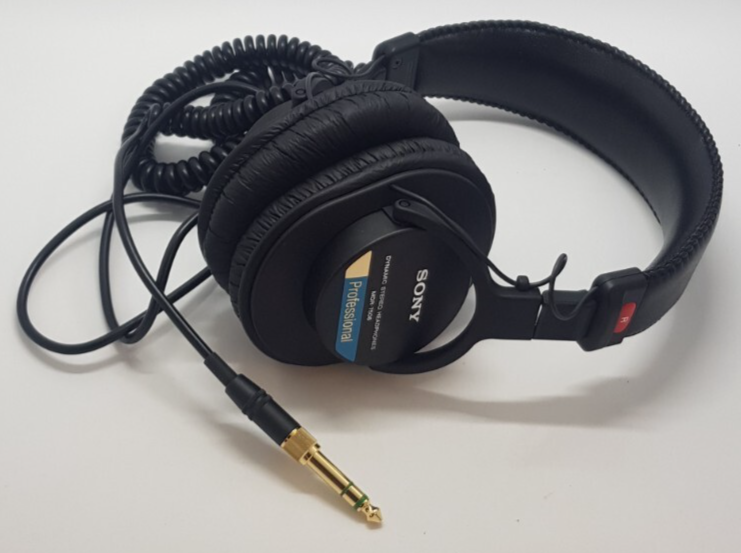 Sony MDR-7506 Closed-Back Studio Monitor B-Ware! (2/19/9790)