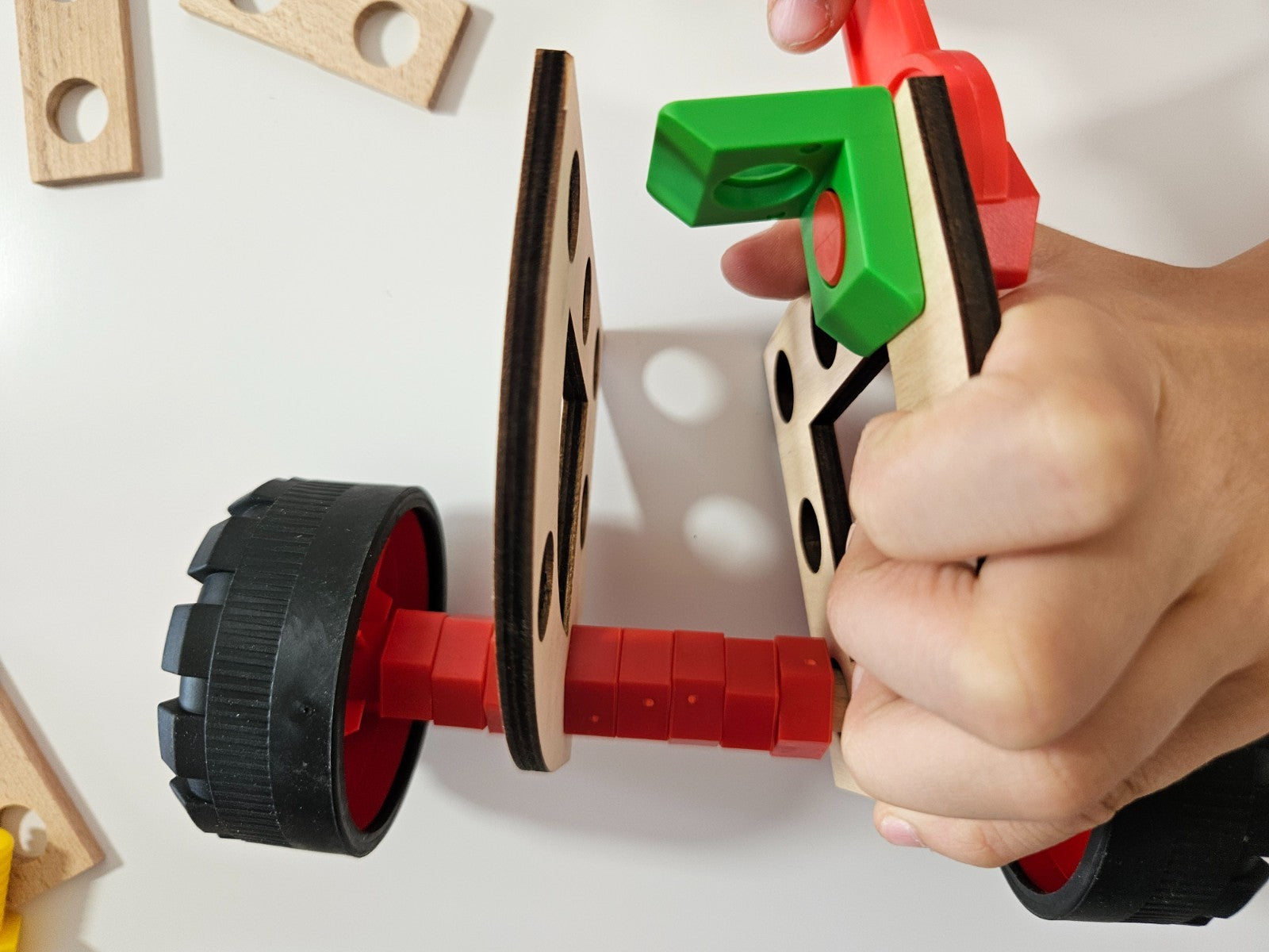 Konstruktionsspielzeug JUNIOR Selbstbau Set 150 Teile  Holz  ab 4 Jahren