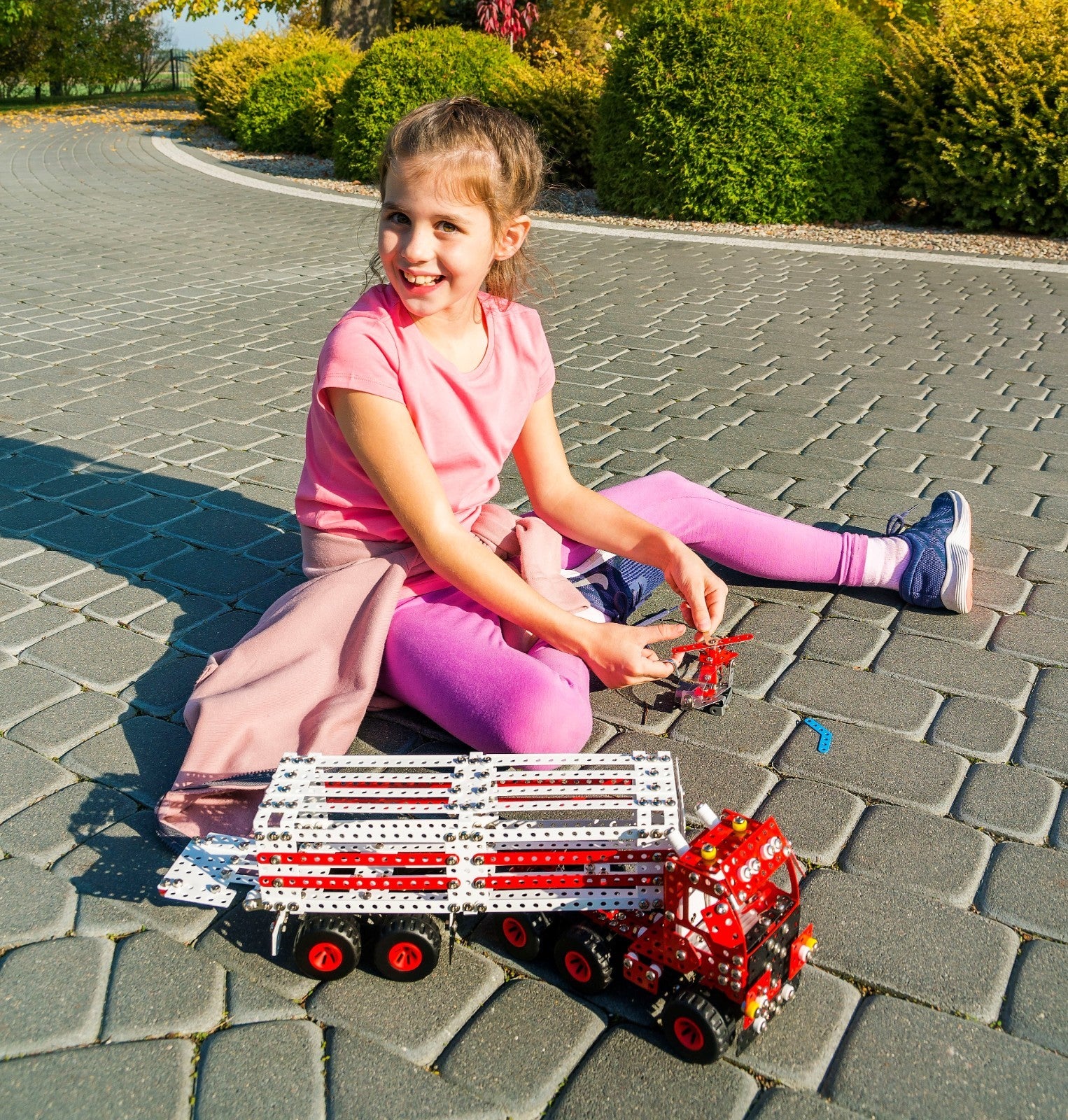 Konstruktionsspielzeug Metall Bausatz LKW Pro Premium mit Anhänger ab 8 Jahren