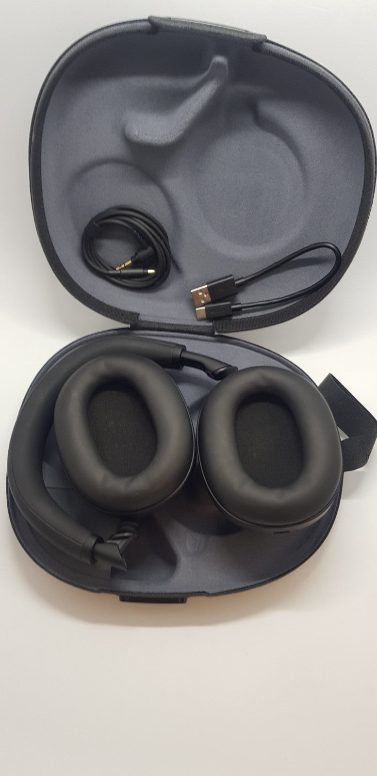 Sony WH-1000XM6, B-Ware! Neuwertig! 3/29/3601 ACHTUNG: ohne OVP!