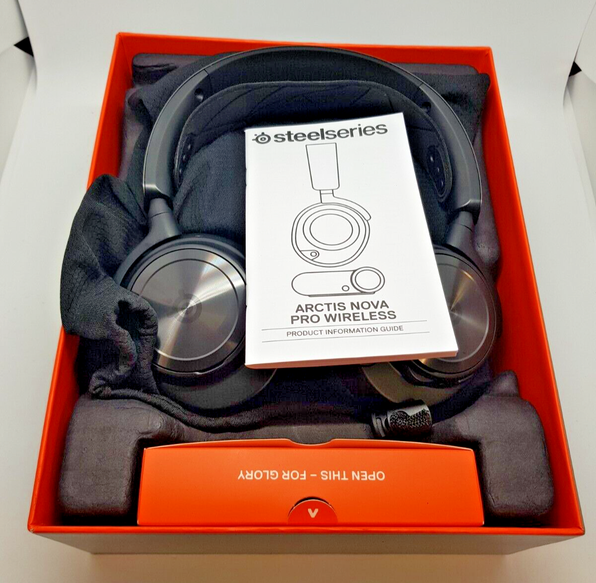 SteelSeries Arctis Nova Pro  B-Ware! NEUWERTIG!!!)3/10/9131