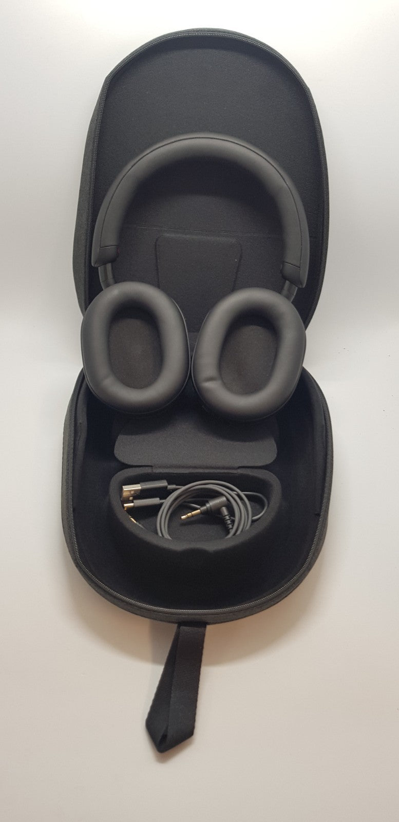 Sony WH-1000XM5, Schwarz B-Ware!  1/16/8806