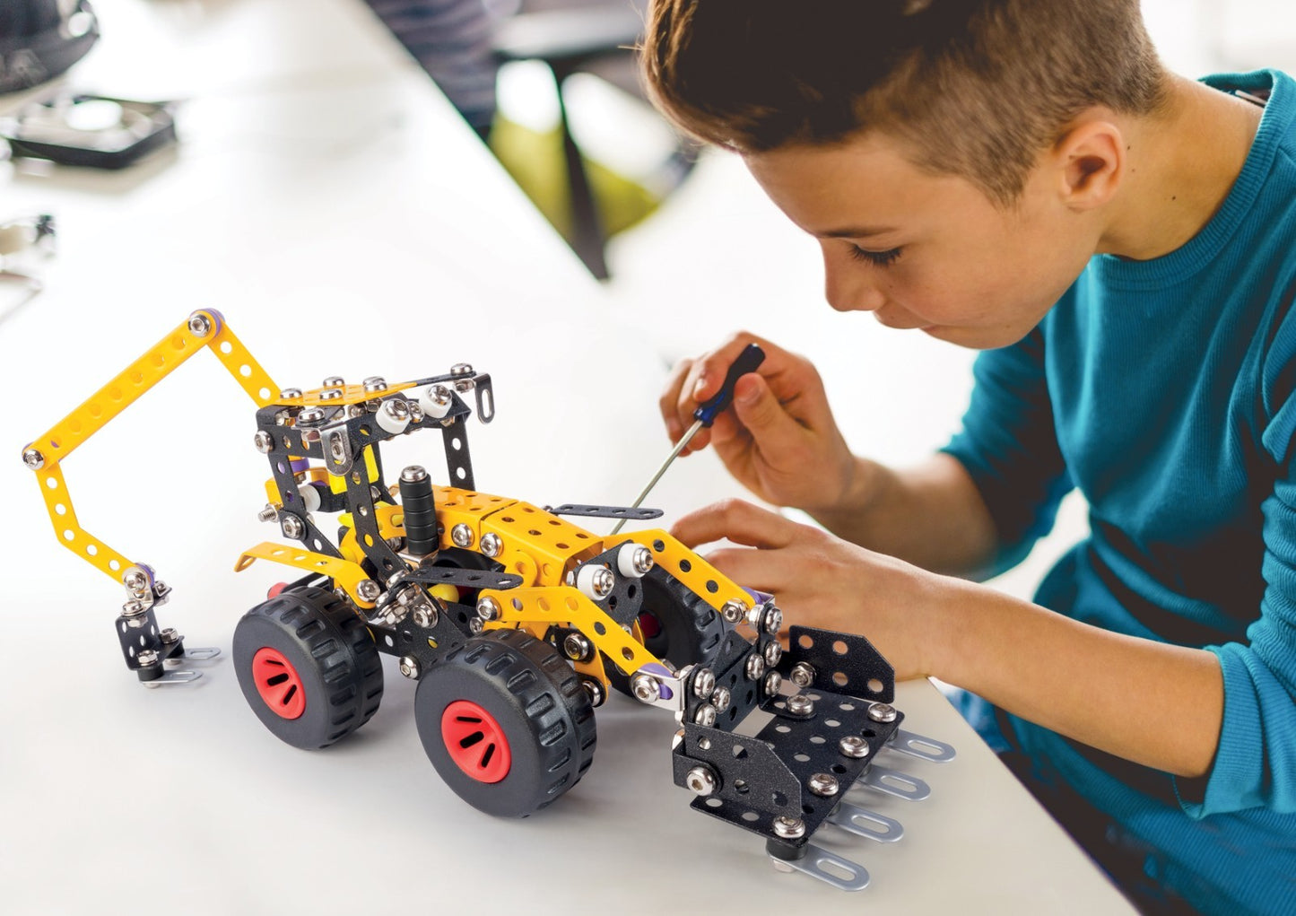 Konstruktionsspielzeug Metall Bausatz Traktor Anhänger ab 8 Jahren PRO NOAH