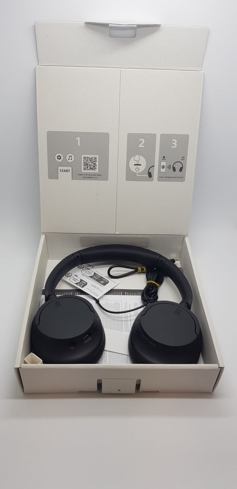 Sony WH-CH720 Over-Ear Headphones Bluetooth ANC B-Ware Neuwertig