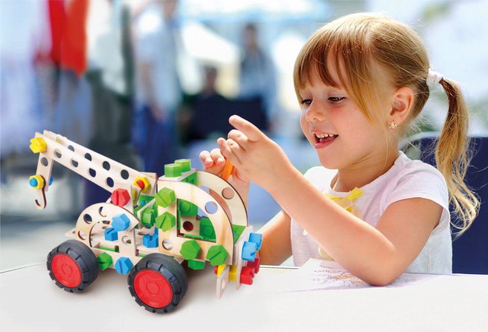 Konstruktionsspielzeug JUNIOR – AEROPLANE – Holz- für Kinder ab 4 Jahren