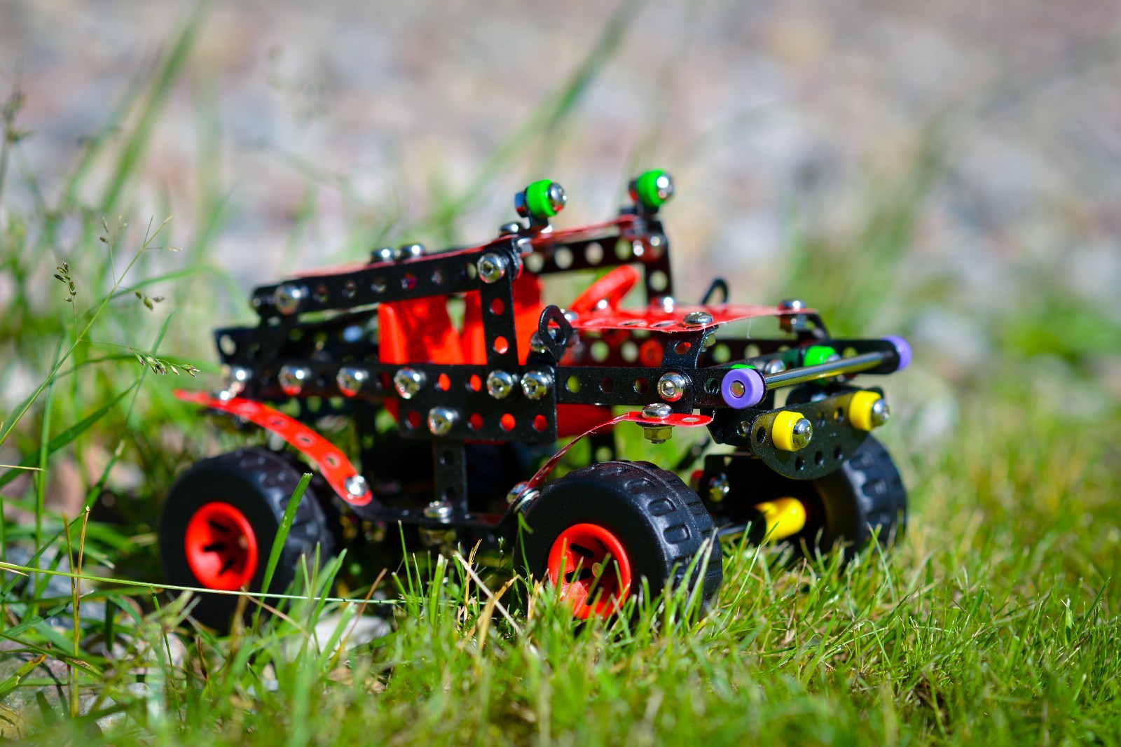 Konstruktionsspielzeug Metall Bausatz 354 Teile Geländewagen ab 8 Jahren RANGER