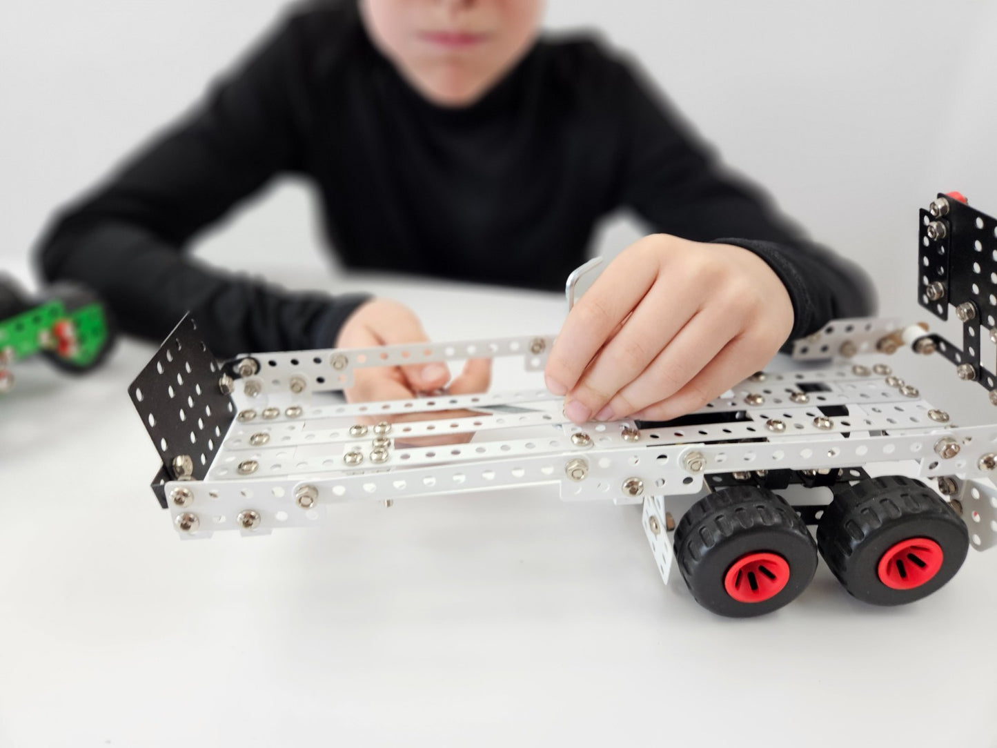 Konstruktionsspielzeug Metall Bausatz LKW mit Anhänger ab 8 Jahren CONSTRUCTOR