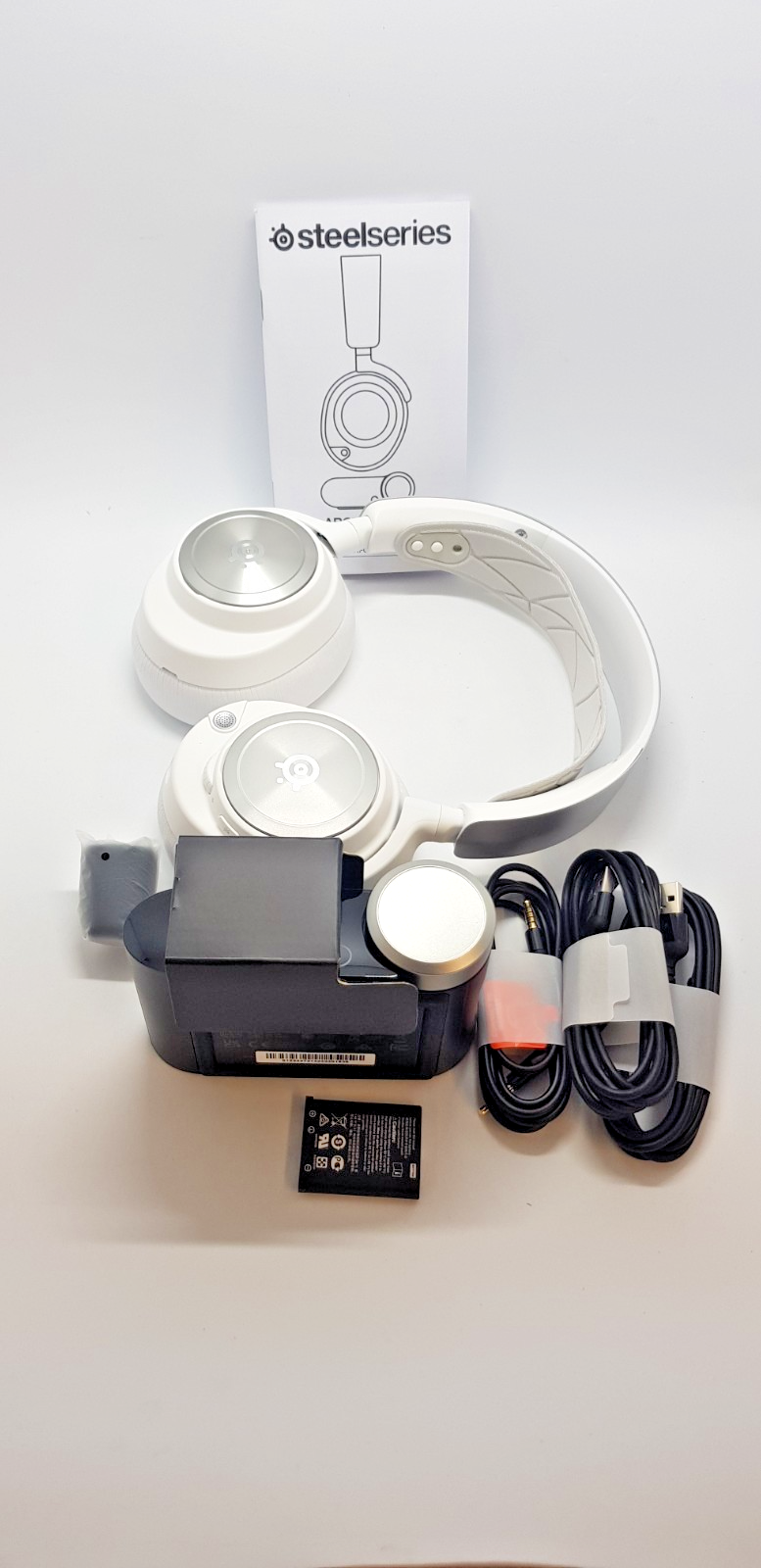 Steelseries Arctis Nova PRO WIRELESS,  B-Ware! NEUWERTIG!!! 1/27/2258