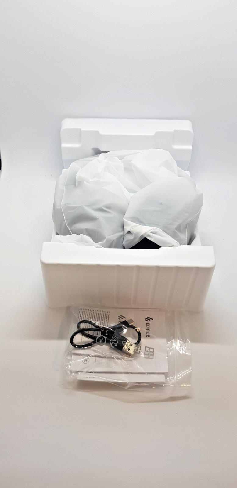 Edifier WH700NB Kabellose Headset ,B-Ware,Neuwertig.2/26/9789