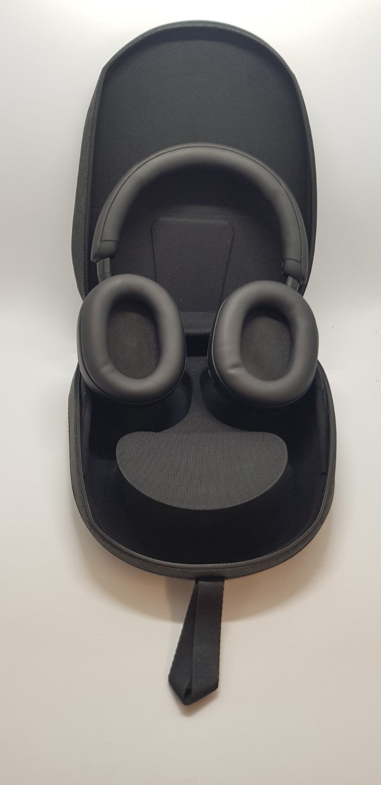 Sony WH-1000XM5, Schwarz B-Ware!  1/16/8806