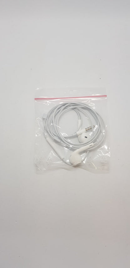 Apple Iphone EarPods  ,B-Ware,3/13/2778/1