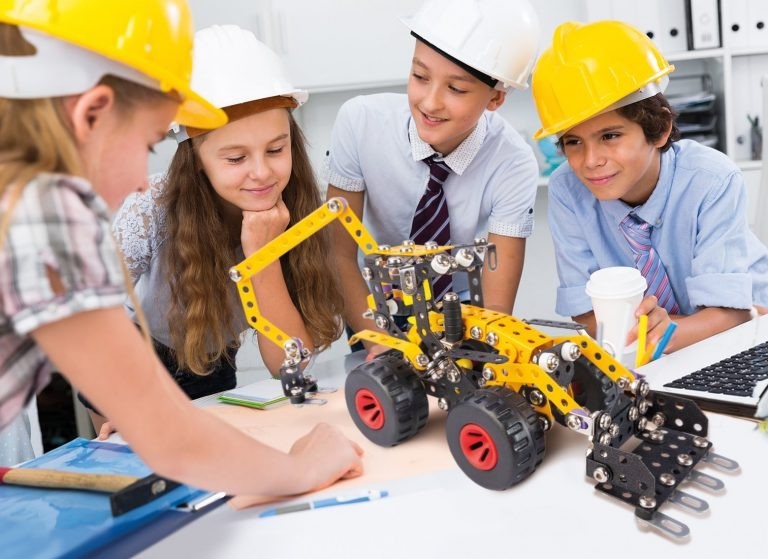 Konstruktionsspielzeug Metall Bausatz 7in1 Fahrzeuge ab 8 Jahren  PRO SCRATCH