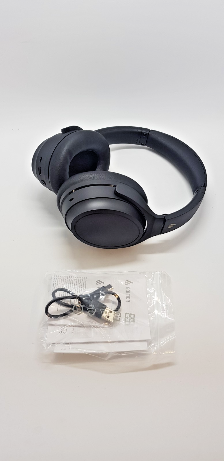 Edifier WH700NB Kabellose Headset ,B-Ware,Neuwertig.2/26/9789