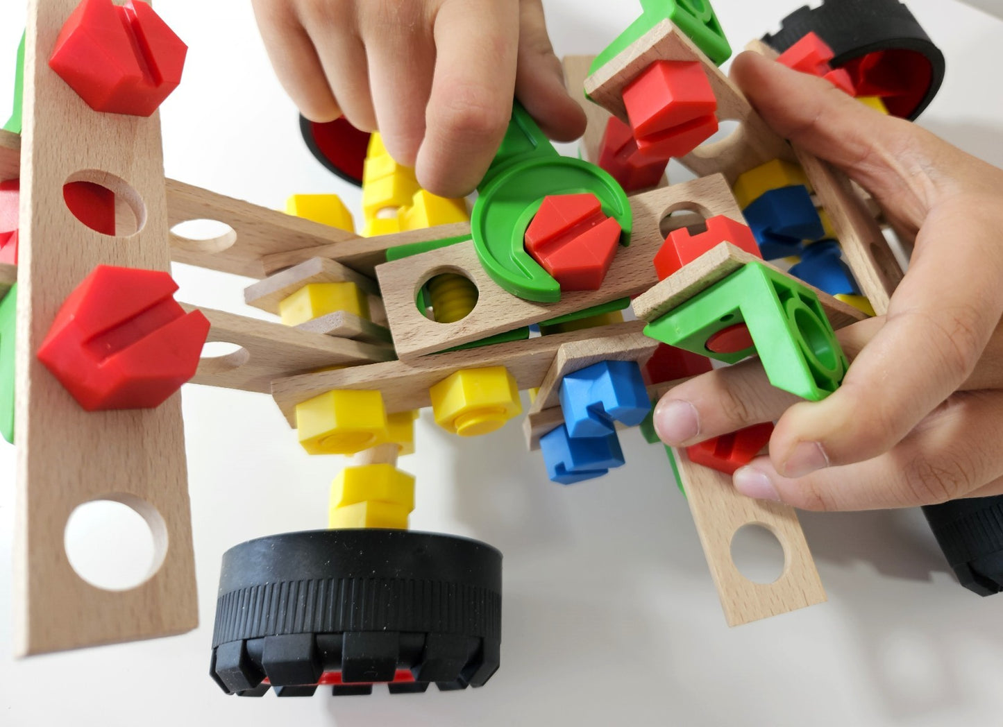 Konstruktionsspielzeug JUNIOR Selbstbau Set 150 Teile  Holz  ab 4 Jahren